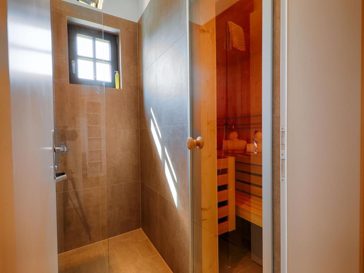 Reetland Am Meer - Luxus Reetdachvilla Mit 3 Schlafzimmern, Sauna Und Kamin F18 ドランスケ エクステリア 写真